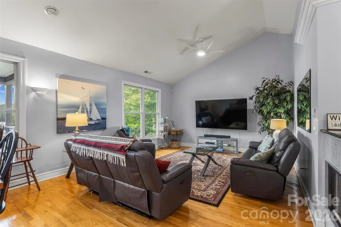 Photo of 705 Waters Edge Drive