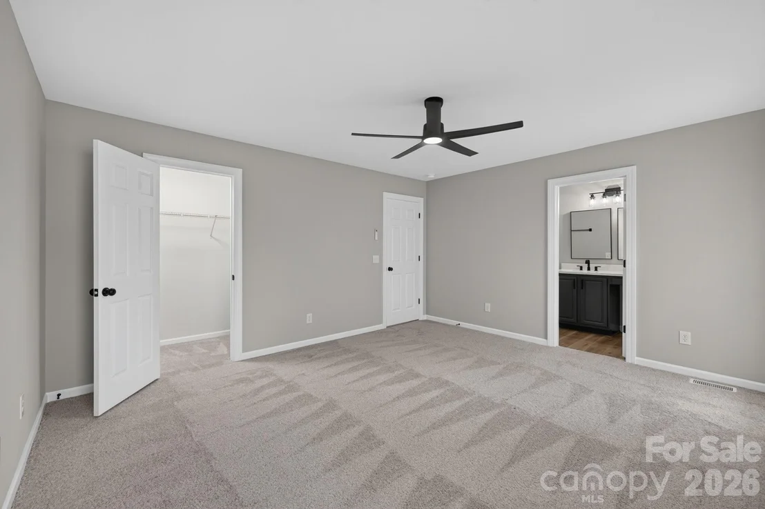Photo of 1001 Loch Lomond Circle