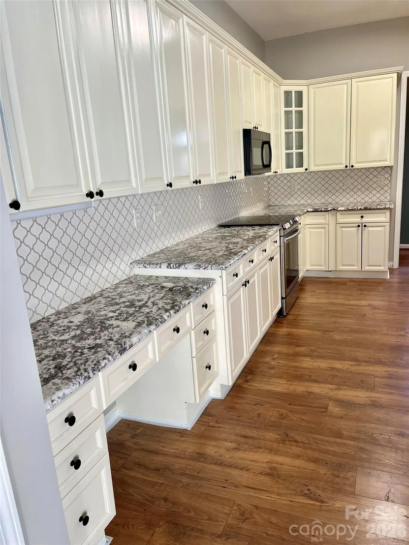 Photo of 2107 Heath Lake Drive
