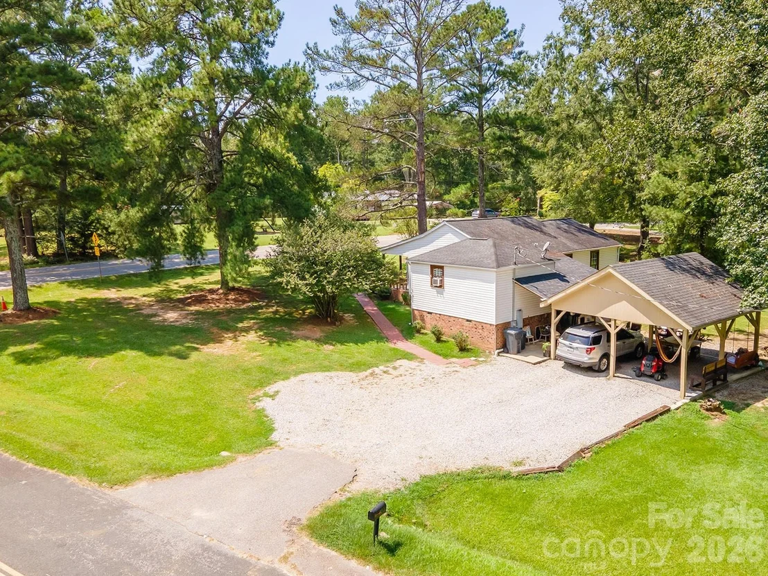 Photo of 1929 John Everall Road
