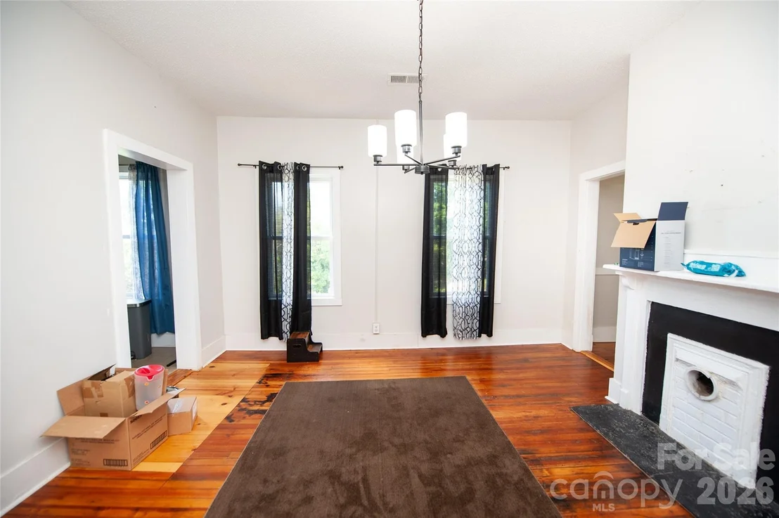 Photo of 128 Fleming Avenue