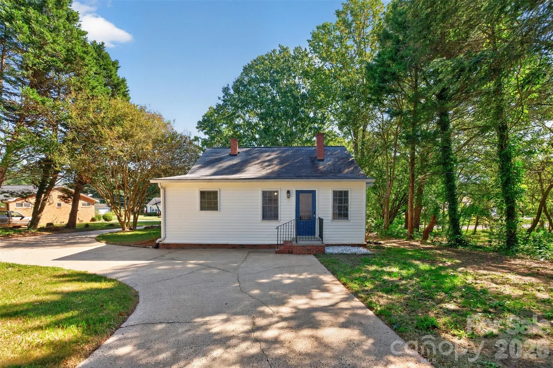 Photo of 1829 3rd Street NE
