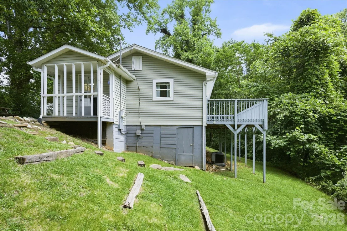 Photo of 83 E View Street