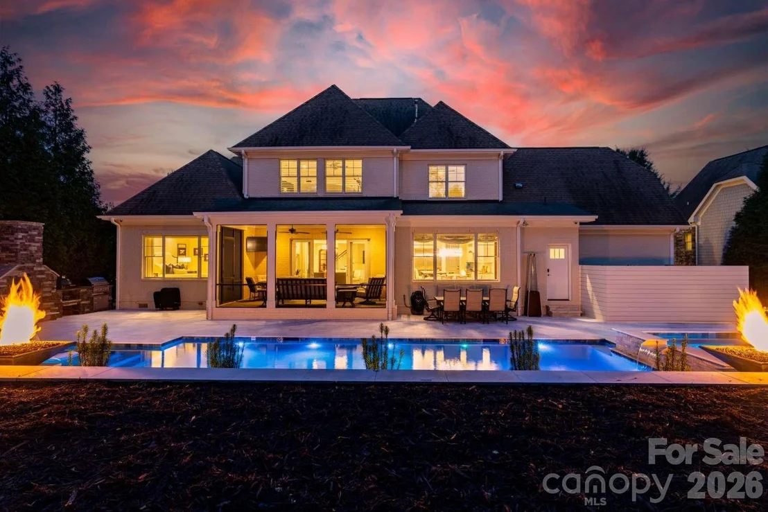 Photo of 18027 Shearer Road
