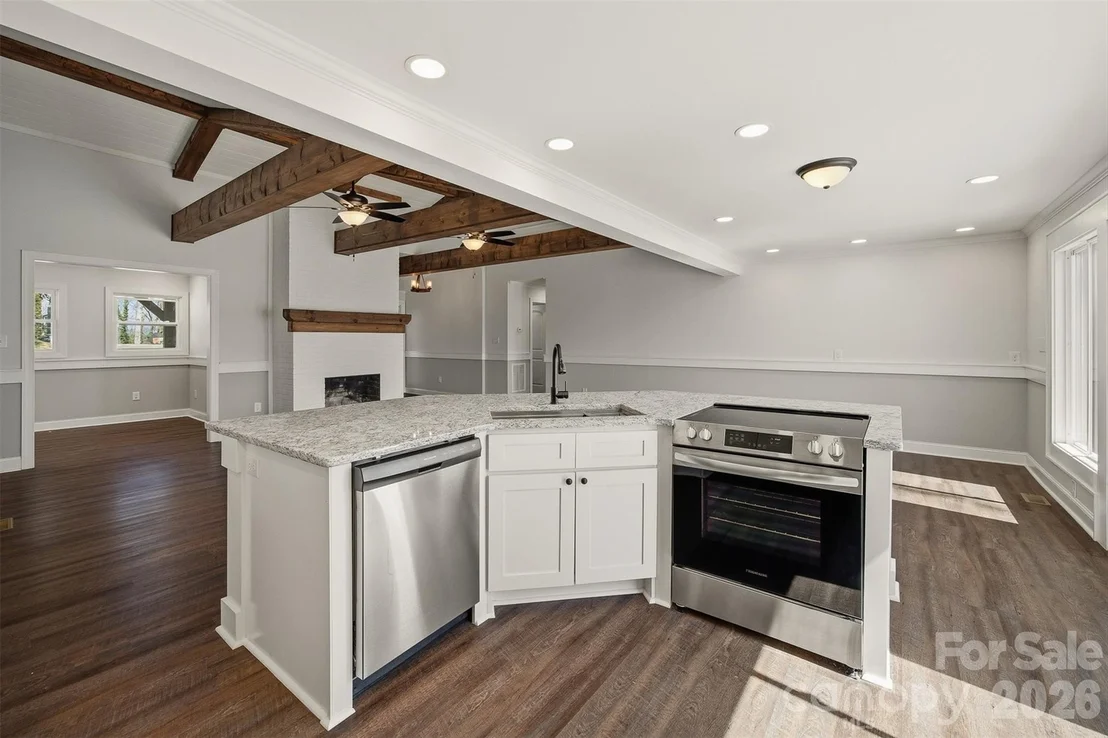 Photo of 223 W Park Drive