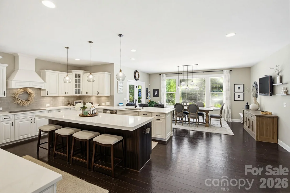 Photo of 3083 Twin Lakes Drive