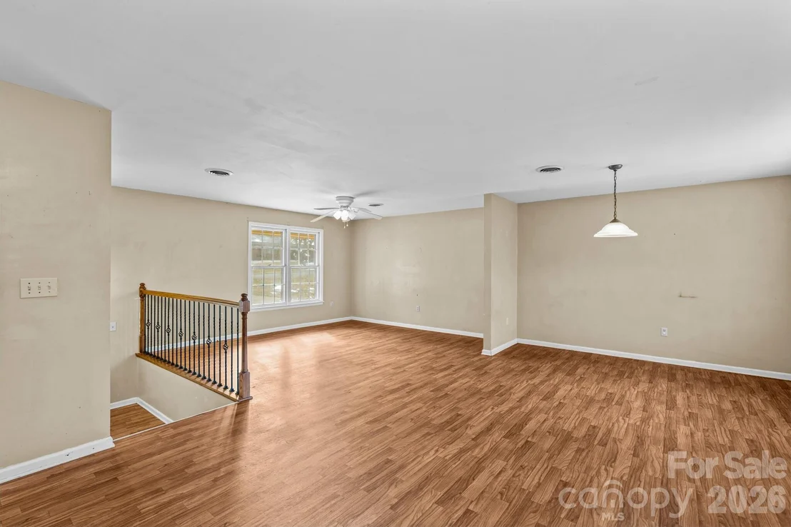 Photo of 535 Log Barn Road