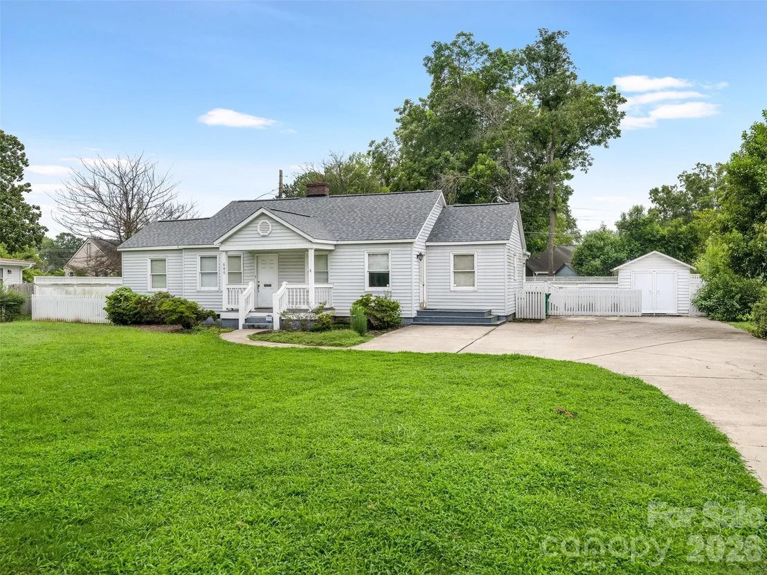 Photo of 646 Marsh Road