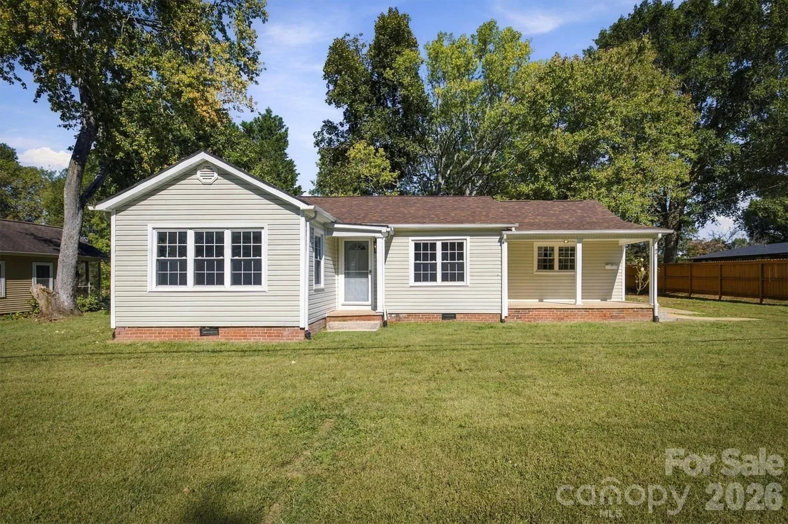 Photo of 2941 Highland Drive