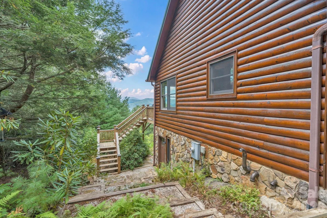 Photo of 4880 Nightingale Lane