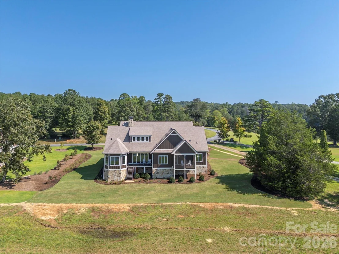 Photo of 978 Mapleton Lane