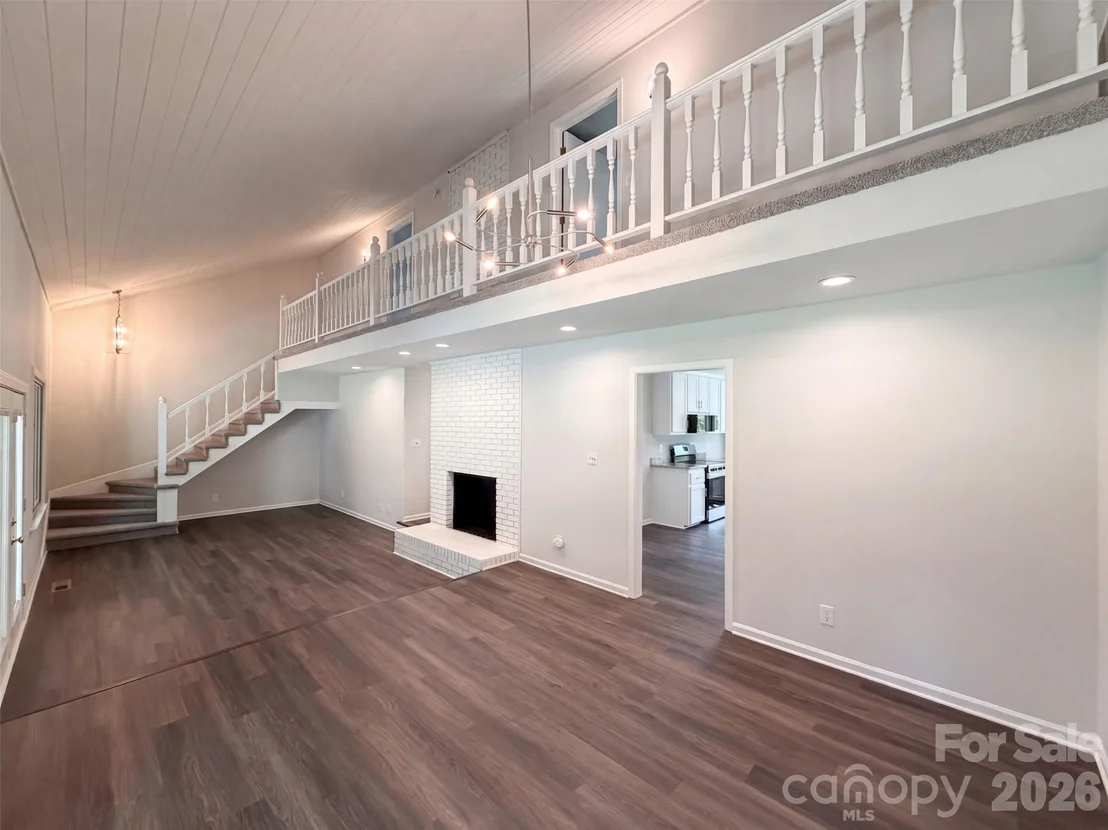 Photo of 121 Goodman Circle NE