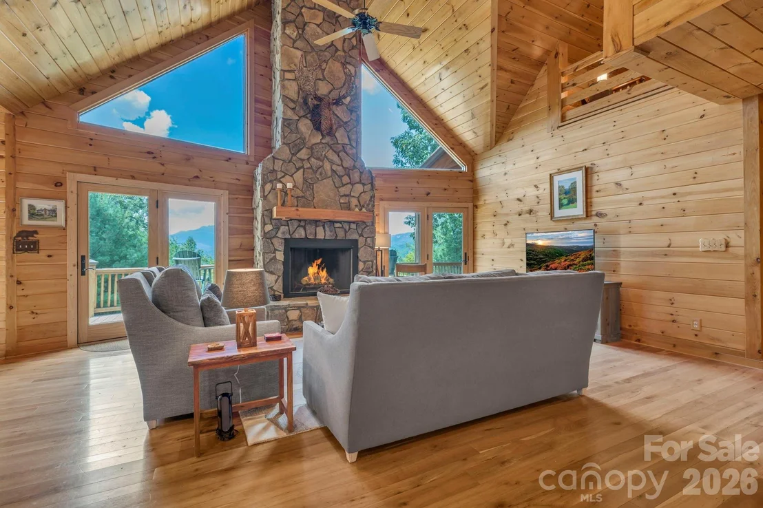 Photo of 4880 Nightingale Lane