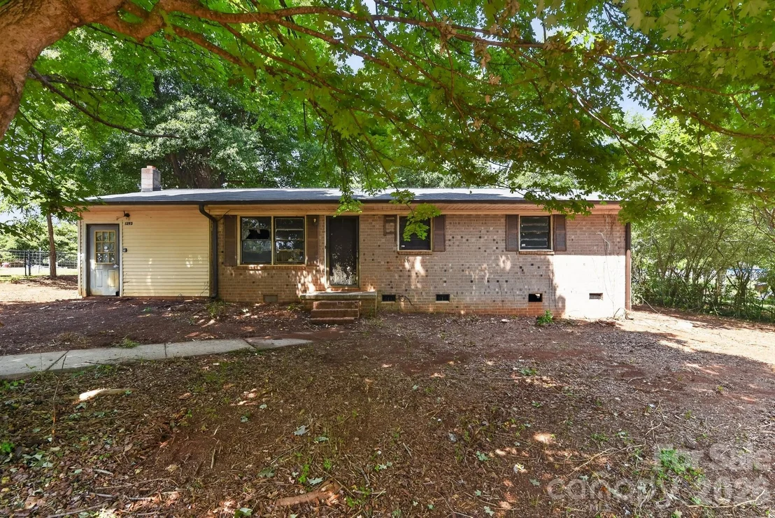Photo of 1393 Field Circle