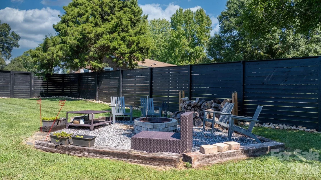 Photo of 5795 Valley Field Road