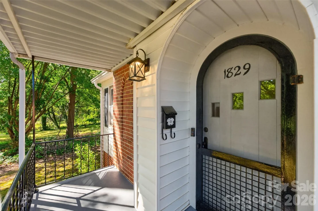Photo of 1829 3rd Street NE