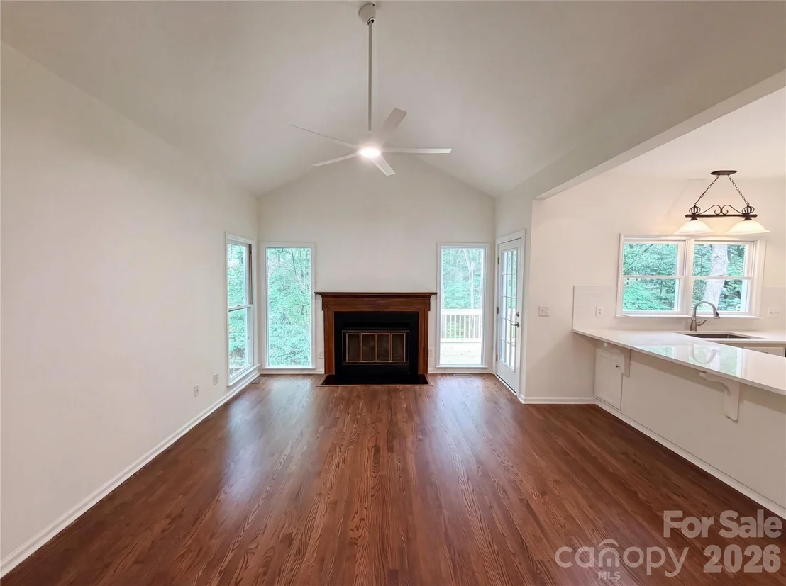 Photo of 5908 Bookbinders Lane