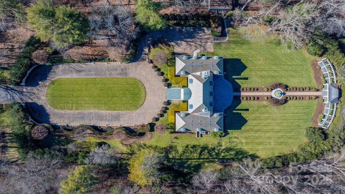 Photo of 135 Claron Place SE