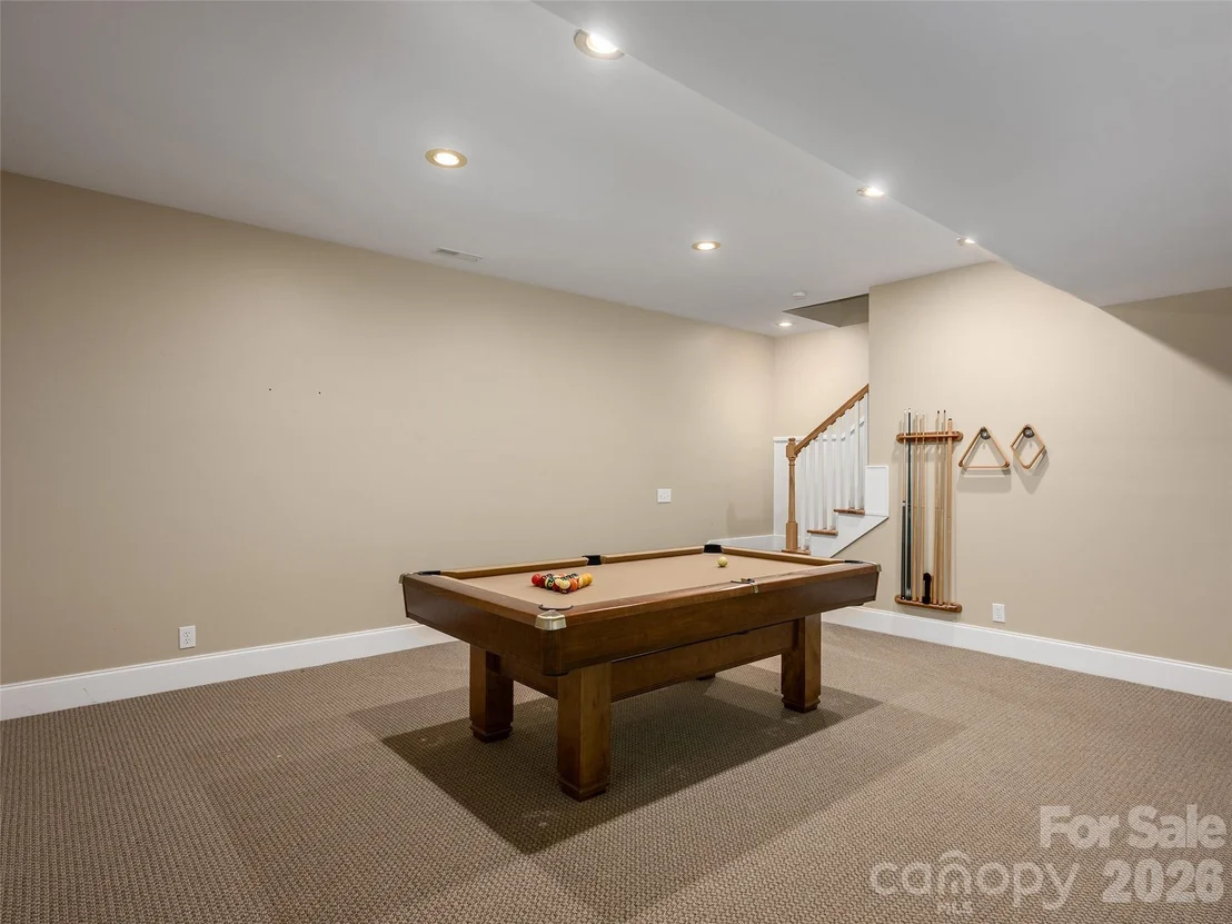 Photo of 620 N Highland Road