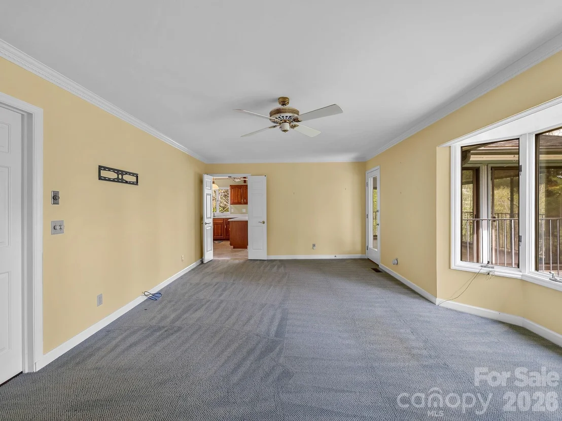 Photo of 140 Meadowlark Drive