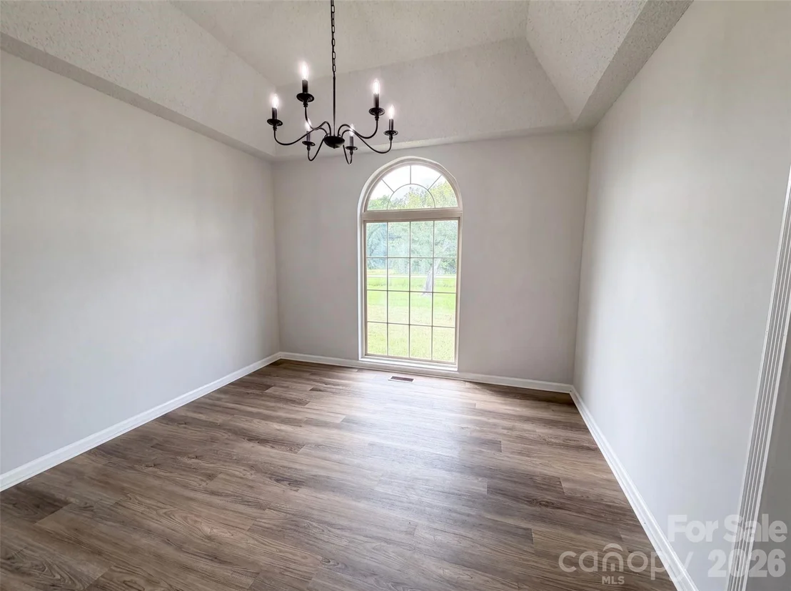 Photo of 972 Darby Road