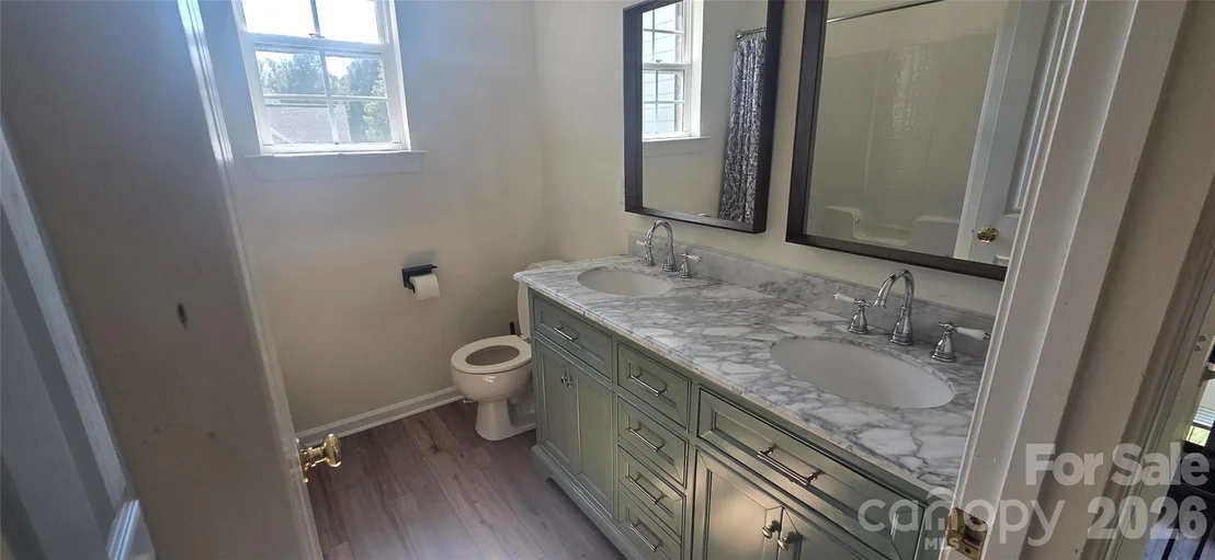 Photo of 4954 Riverview Drive