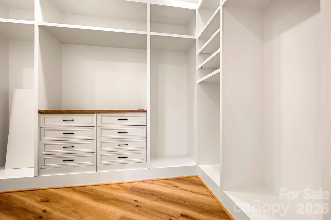 Photo of 438 Mapleton Lane