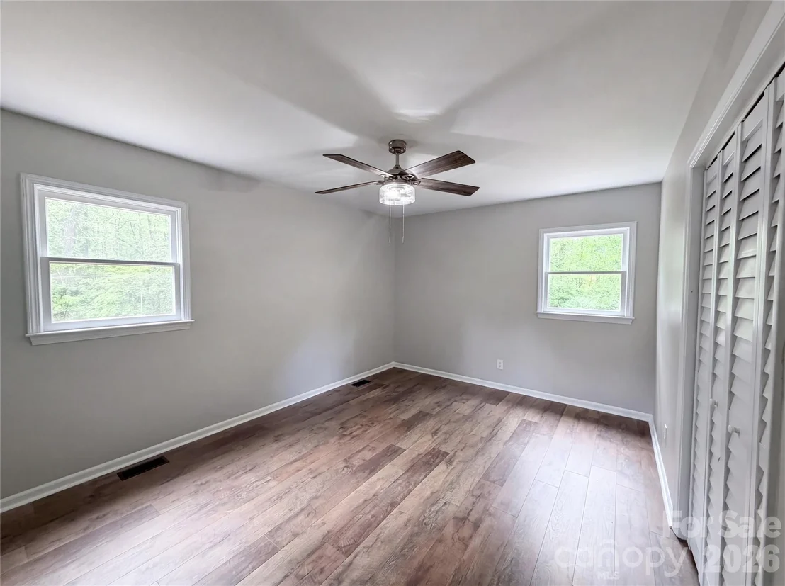 Photo of 706 Crescent Drive