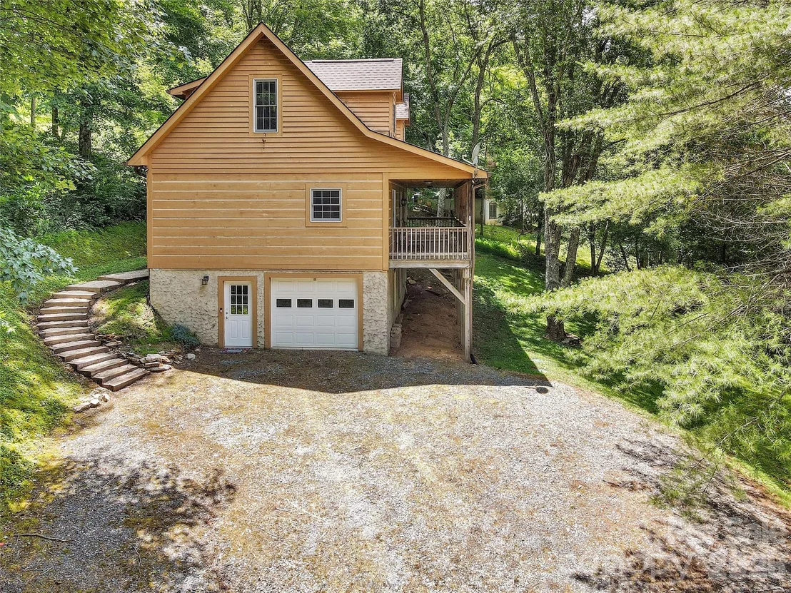 Photo of 219 Red Maple Lane