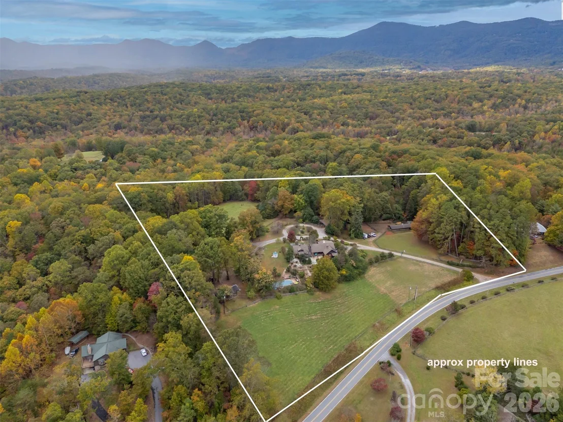 Photo of 936 Golden Road