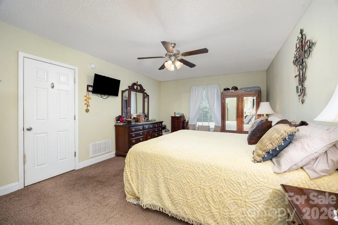 Photo of 715 Candlewick Drive