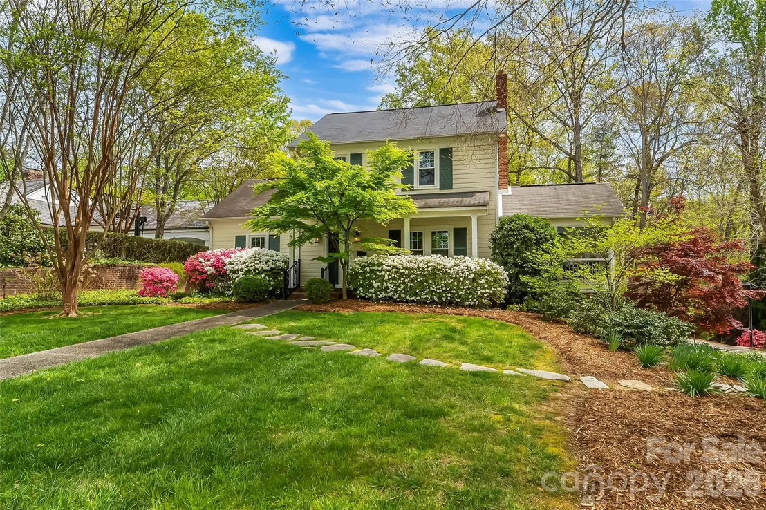 Photo of 115 Riverside Court
