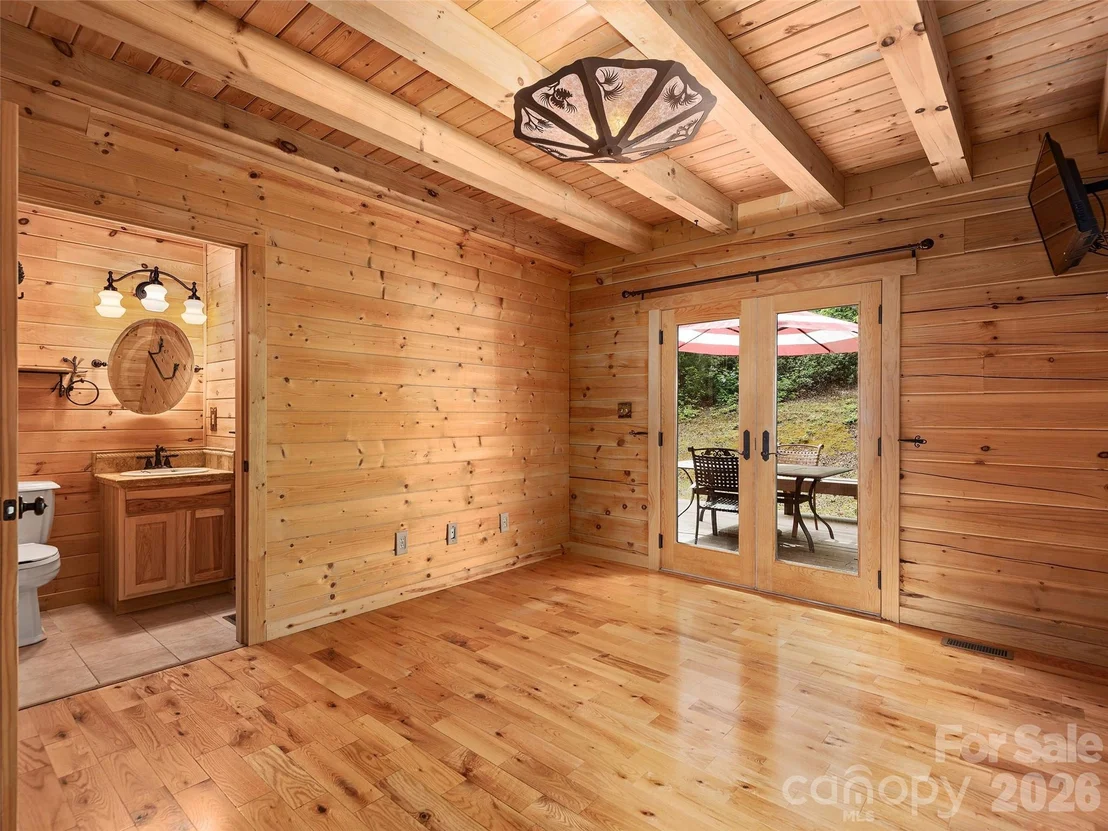 Photo of 413 Green Hills Road