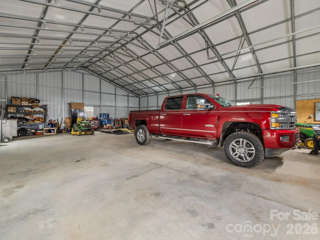 Photo of 1570 Roddy Road