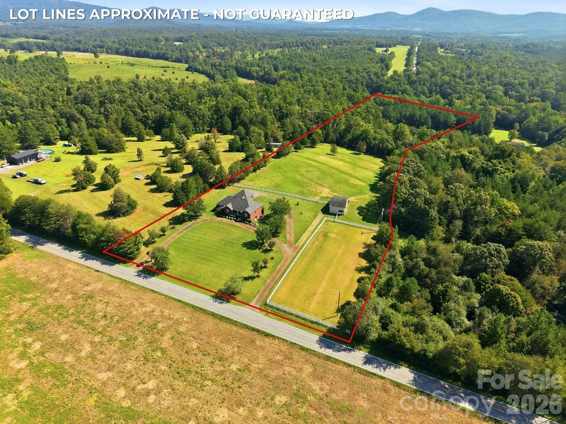 Photo of 2950 Pearidge Road