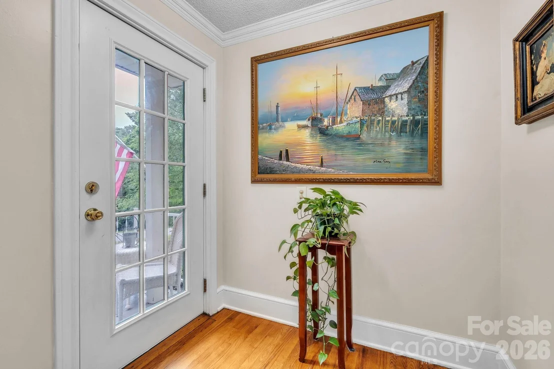 Photo of 103 Forest Avenue