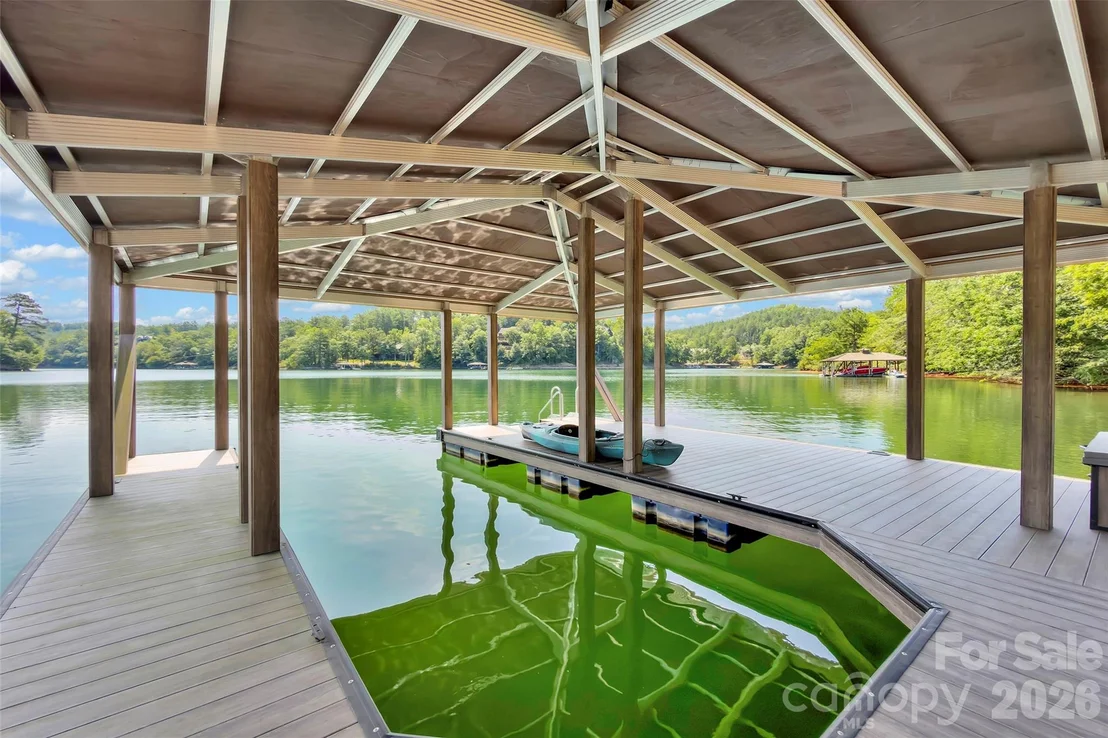 Photo of 246 Long Ridge Road