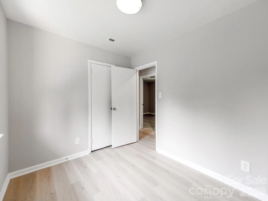 Photo of 4925 Springview Road