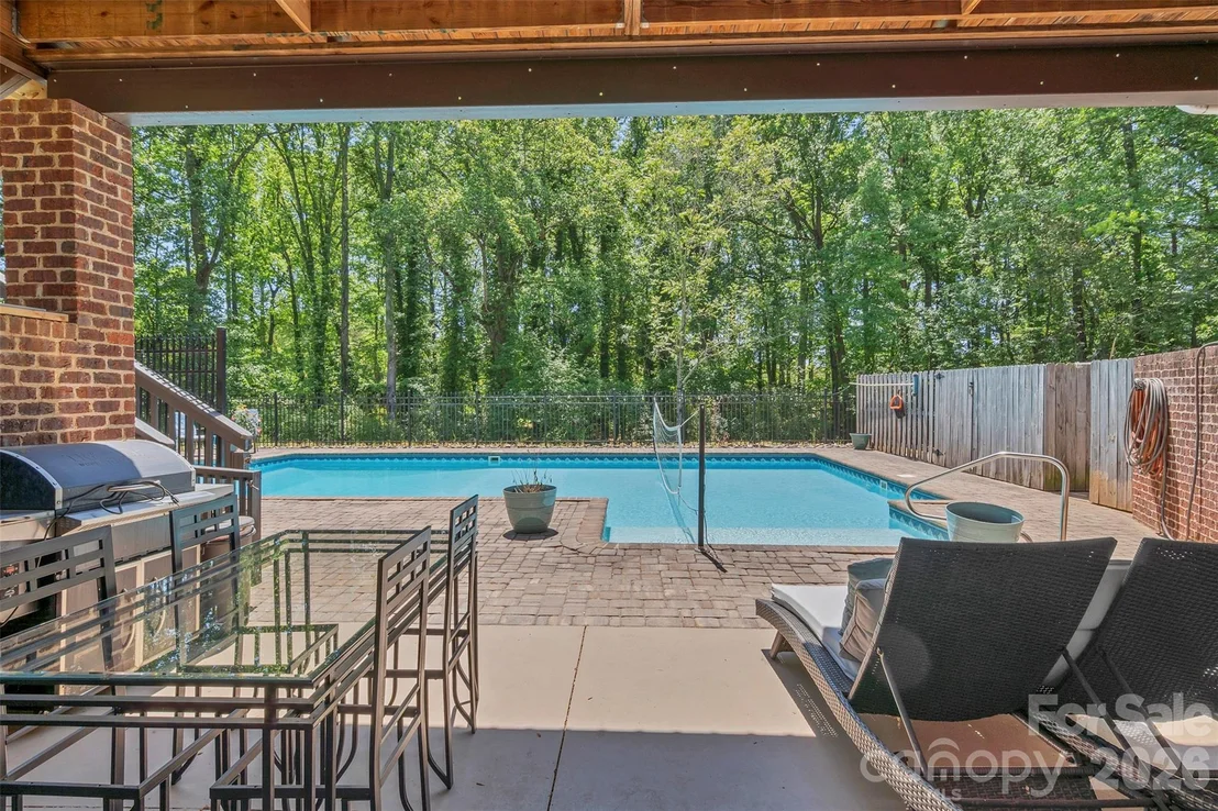 Photo of 105 Winchester Drive