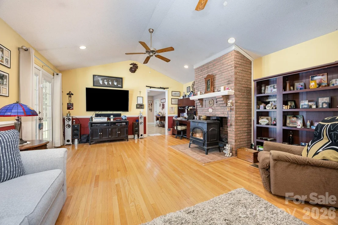 Photo of 715 Candlewick Drive