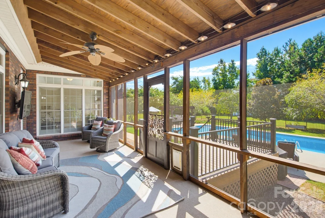 Photo of 1177 Springlake Road