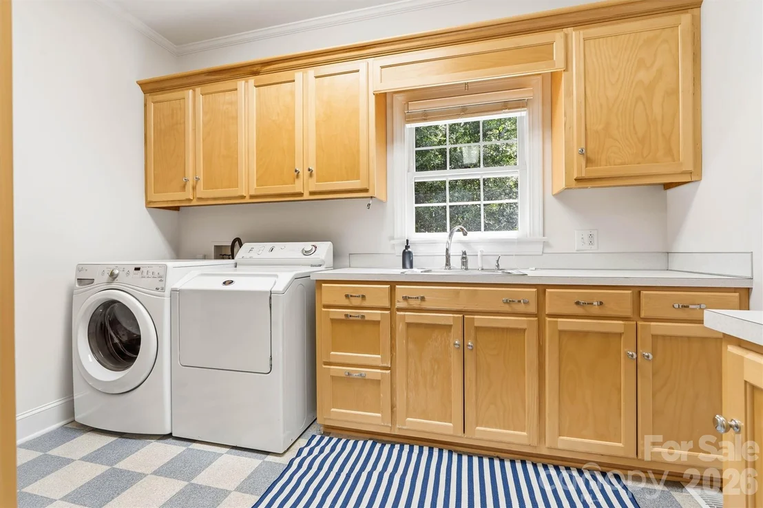 Photo of 675 Heather Drive