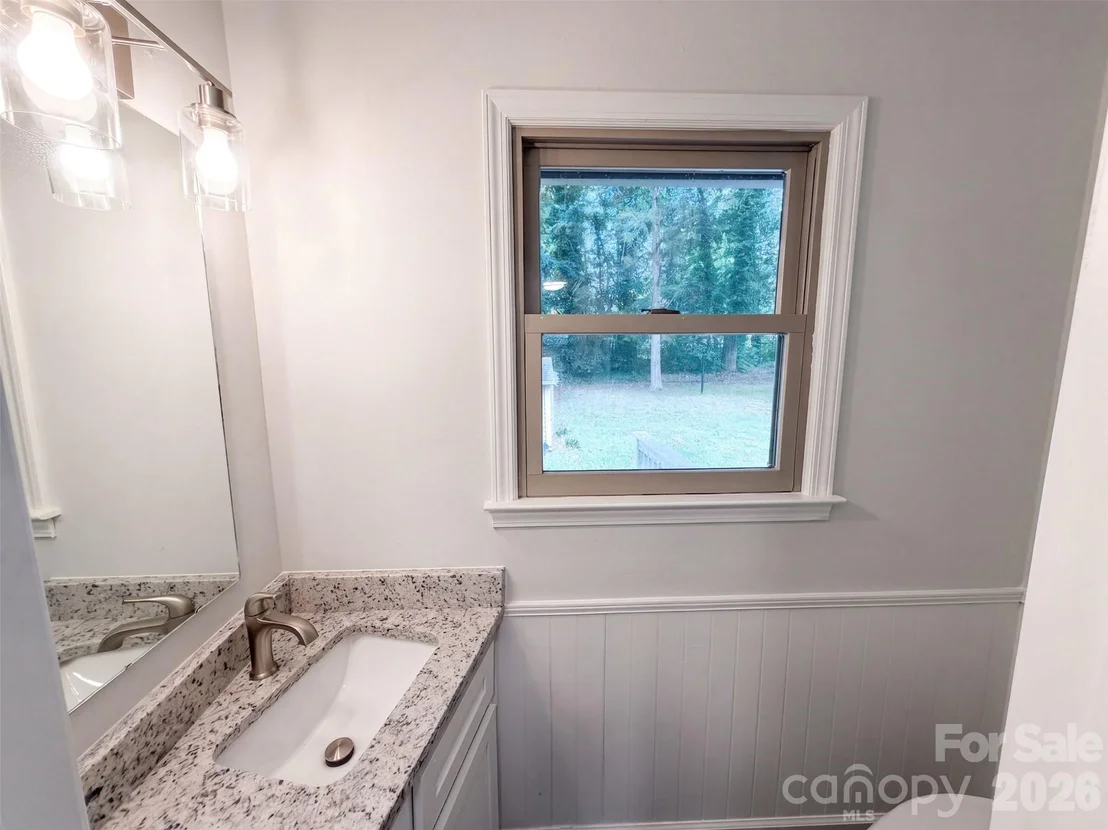 Photo of 121 Goodman Circle NE