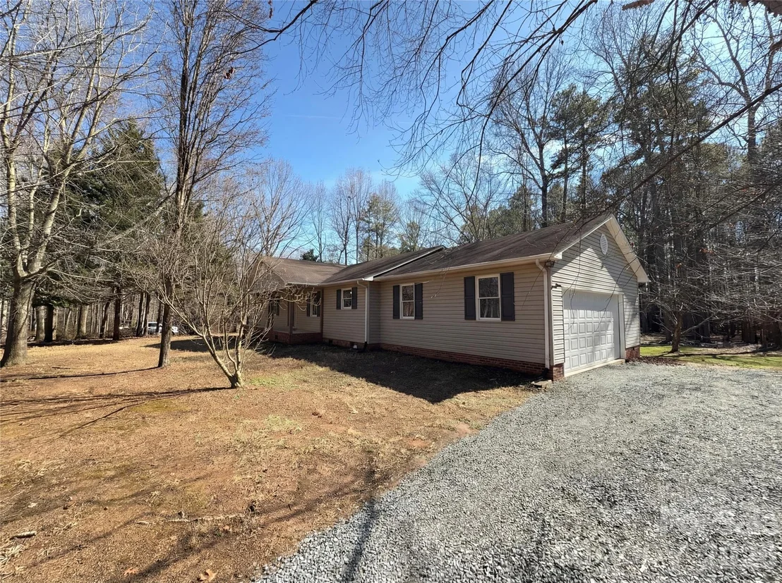 Photo of 16138 Substation Road