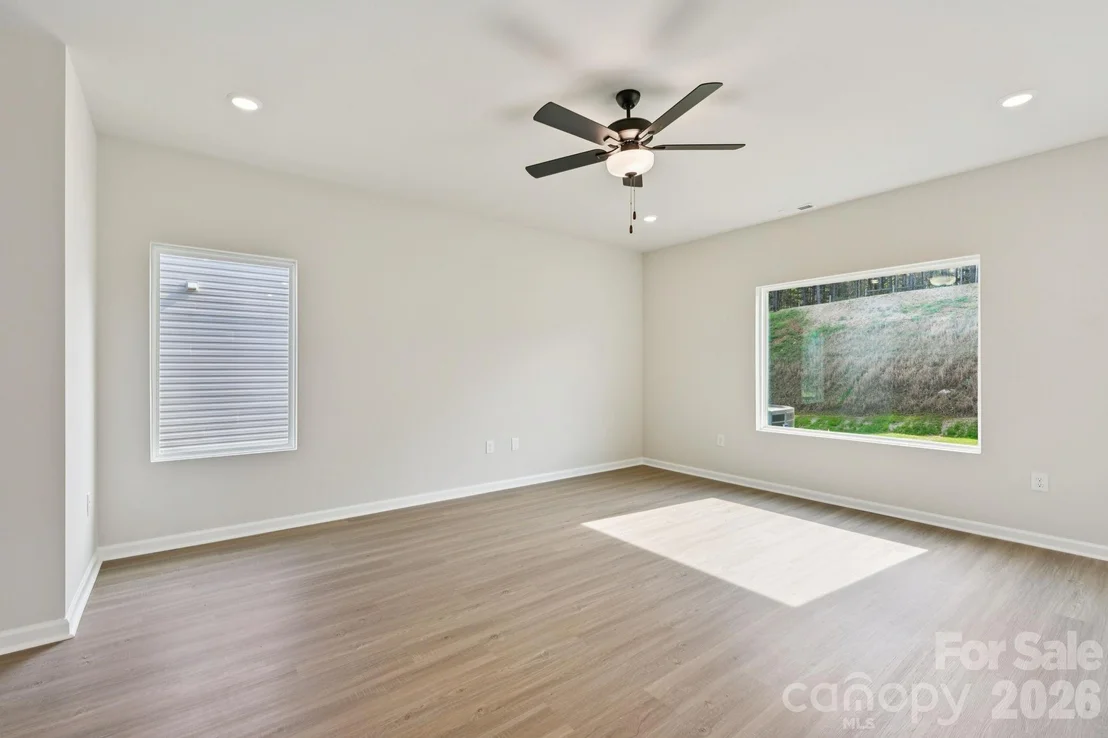 Photo of 806 Willow Estates Drive