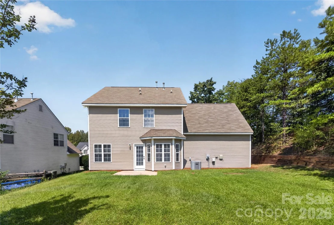 Photo of 634 Longacre Drive
