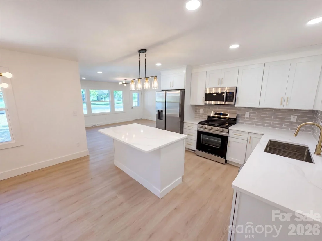 Photo of 4200 Abbeydale Drive