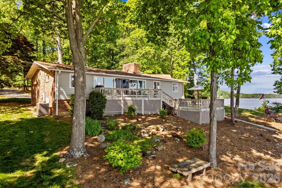 Photo of 395 Rendleman Drive