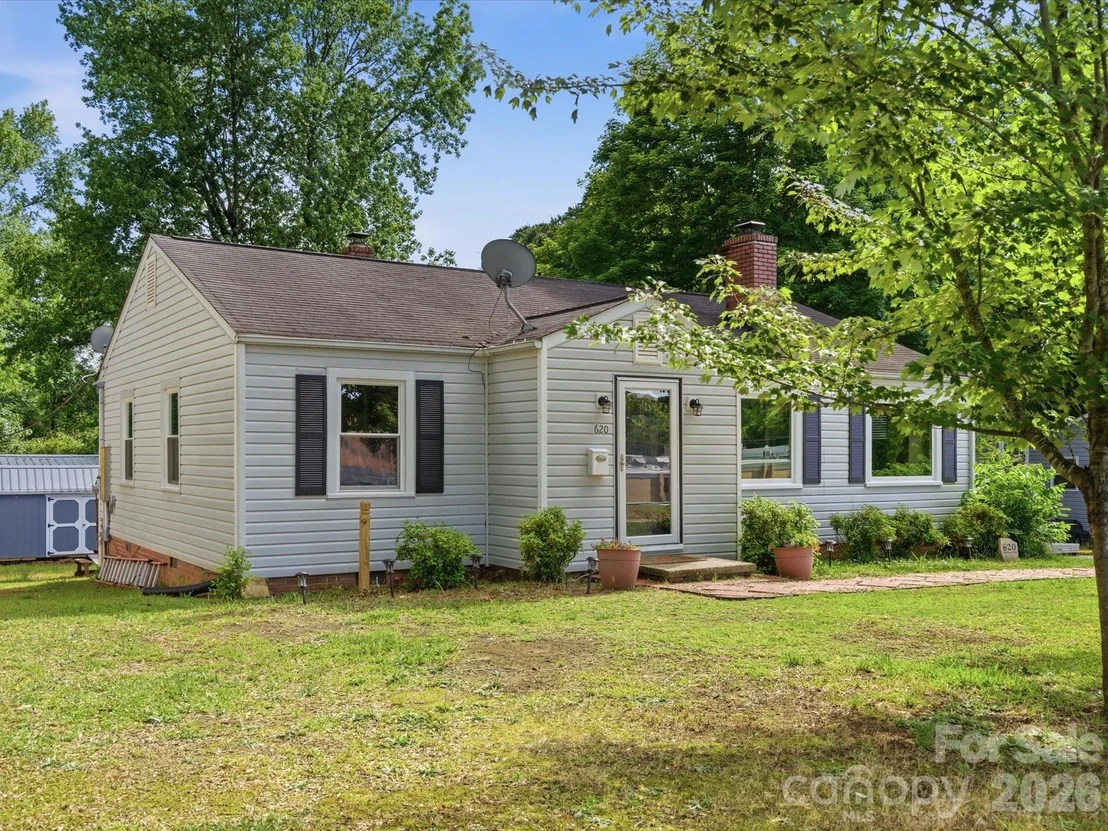 Photo of 620 Normandy Road