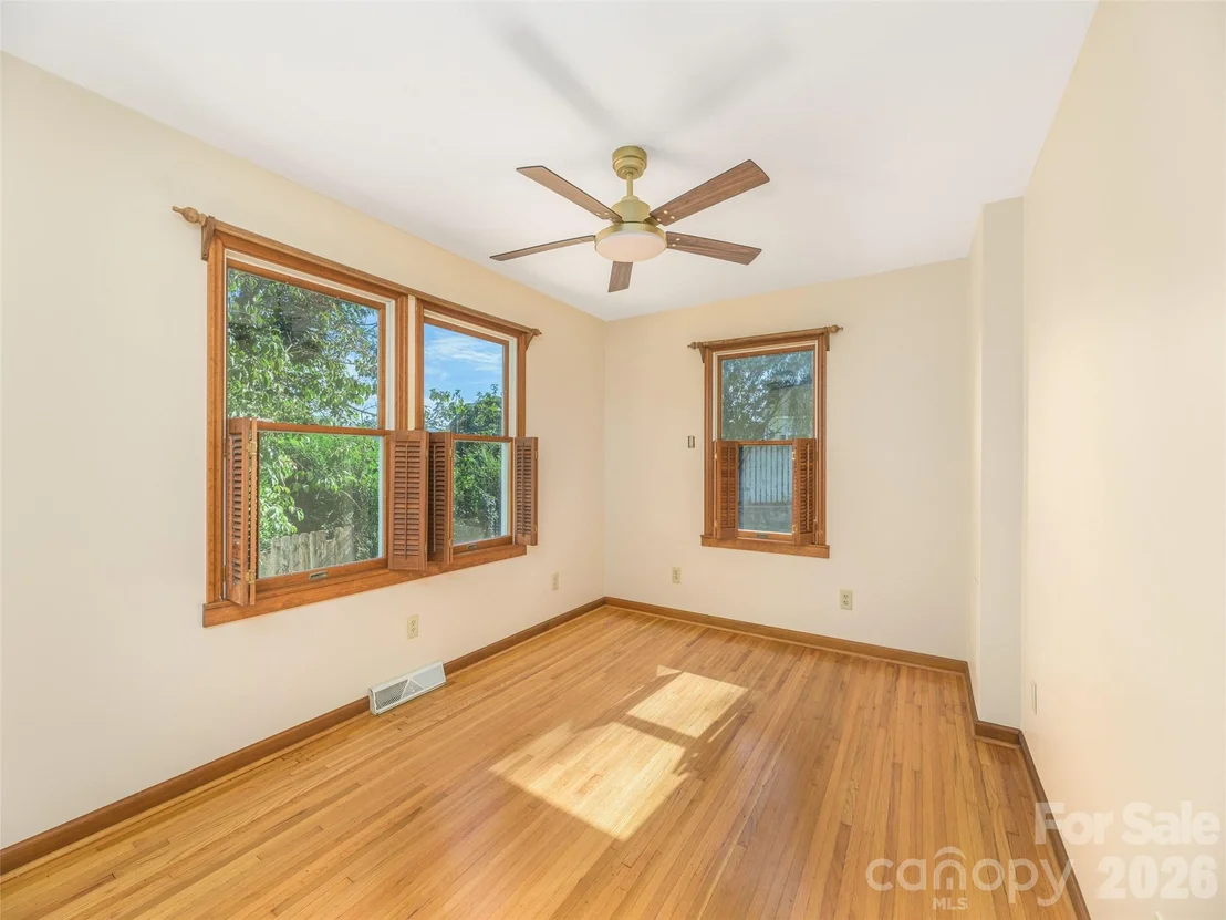 Photo of 135 Patton Avenue